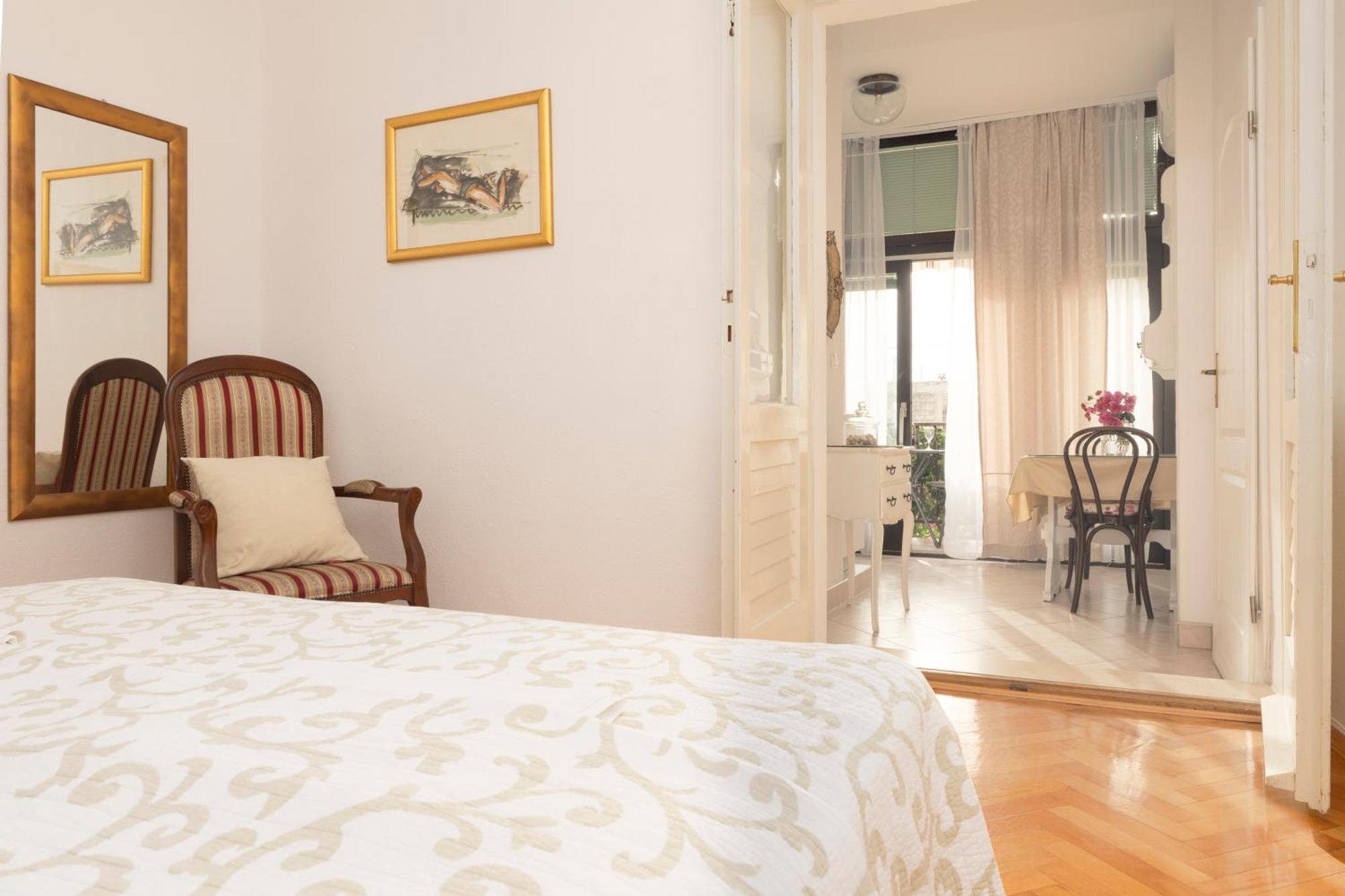 Apartments Bose Макарска Екстериор снимка