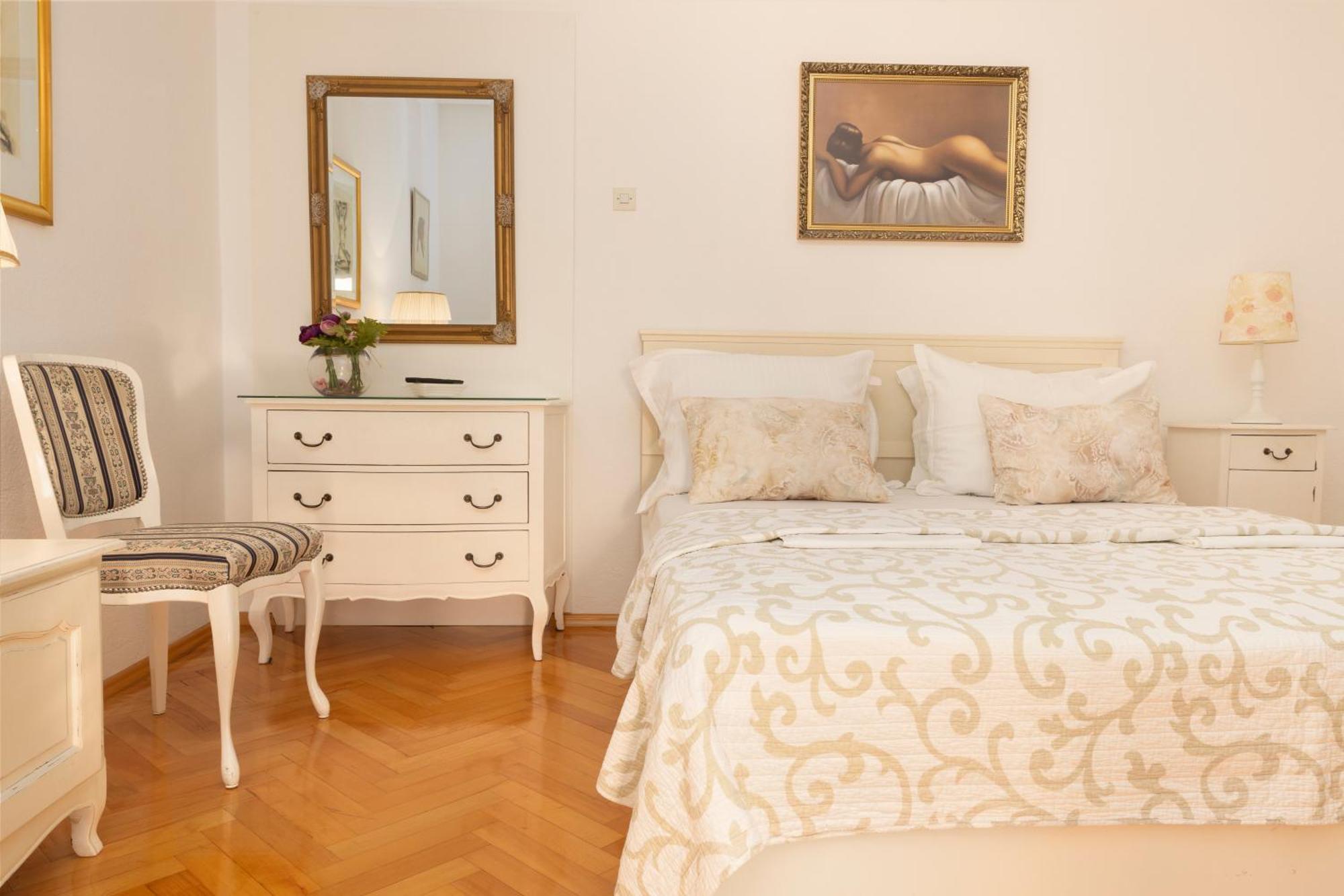 Apartments Bose Макарска Екстериор снимка