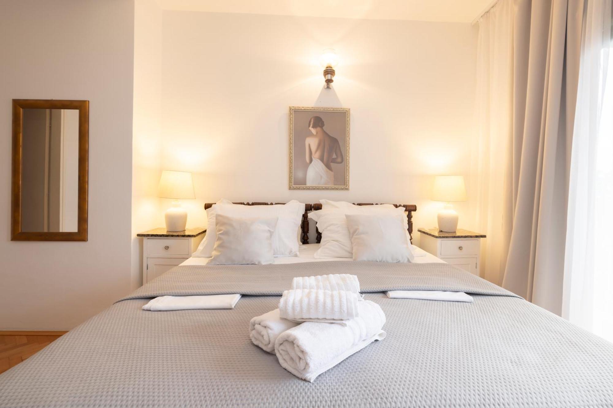 Apartments Bose Макарска Екстериор снимка